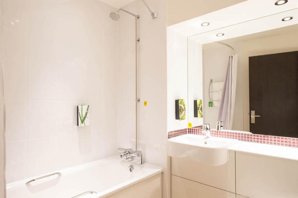 Premier Inn London Heathrow M4/J4 Hillingdon Zewnętrze zdjęcie